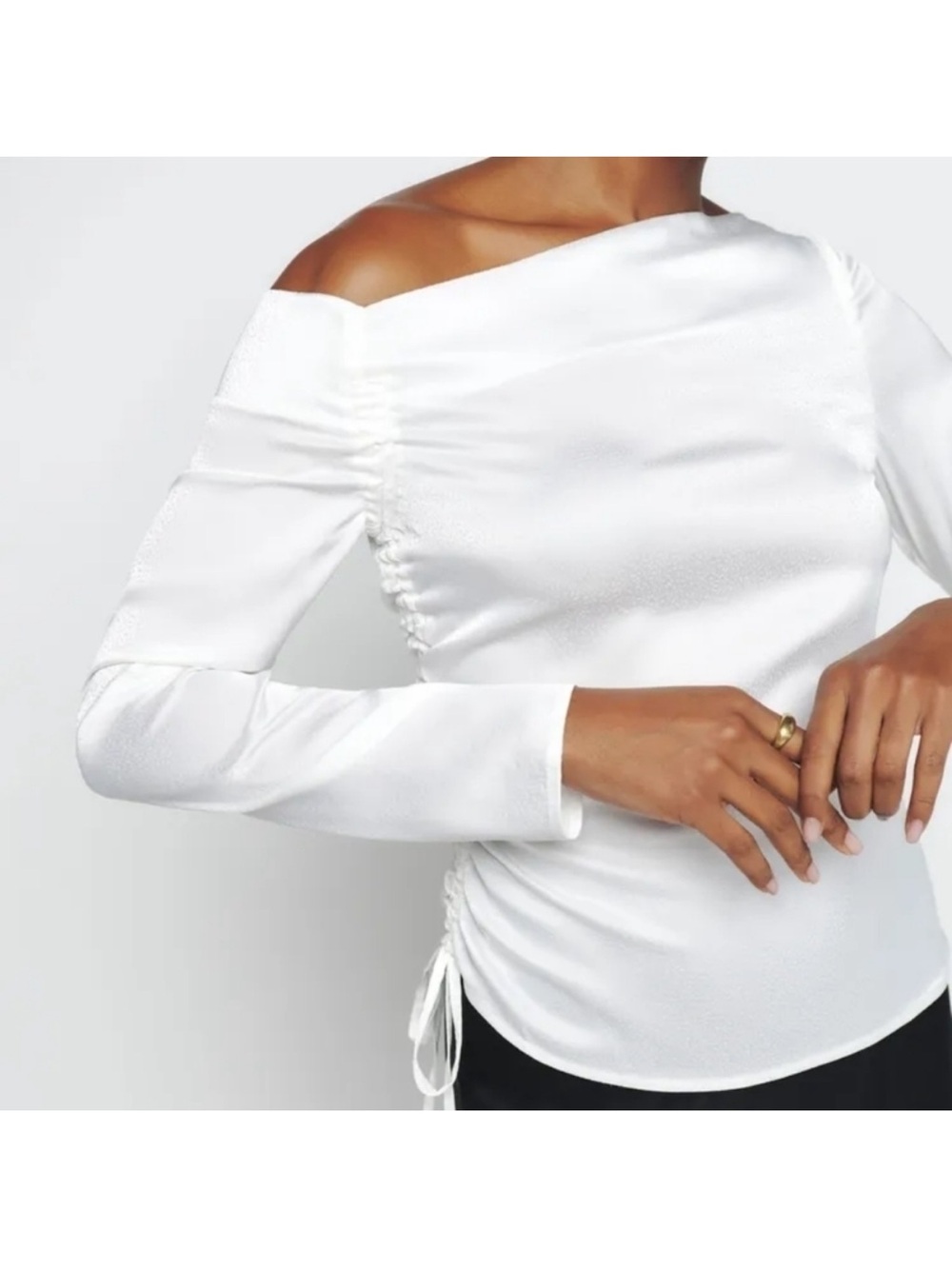 Reformation allira top in white off shoulder side cinch size 6